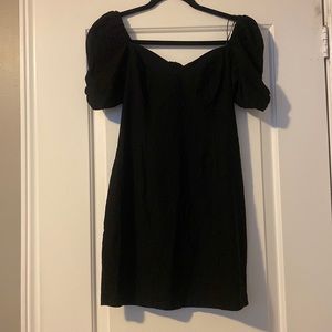 Black puffy sleeves mini dress